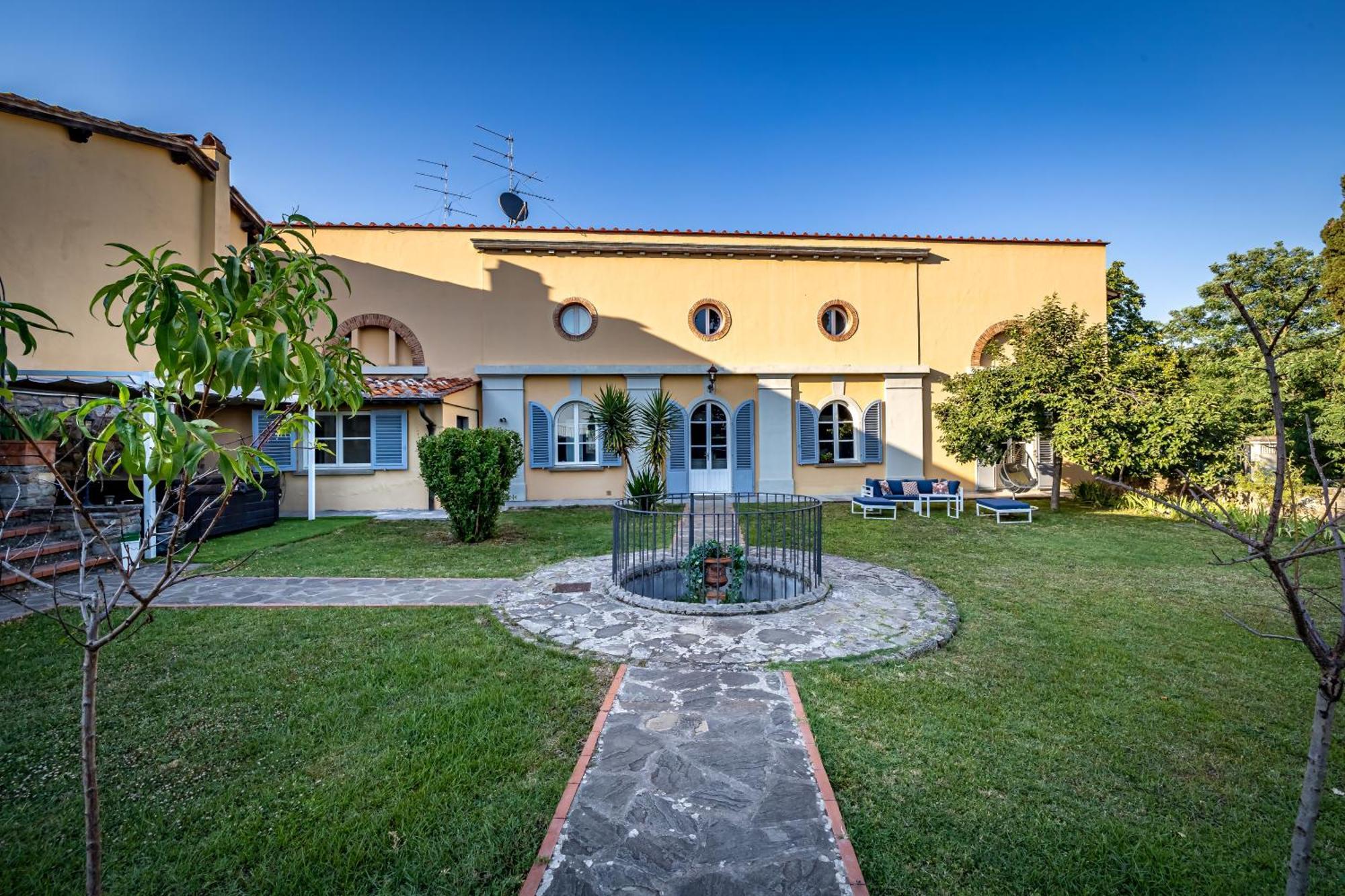 Luxury Limonaia With Jacuzzi Near Florence San Jacopo al Girone Экстерьер фото
